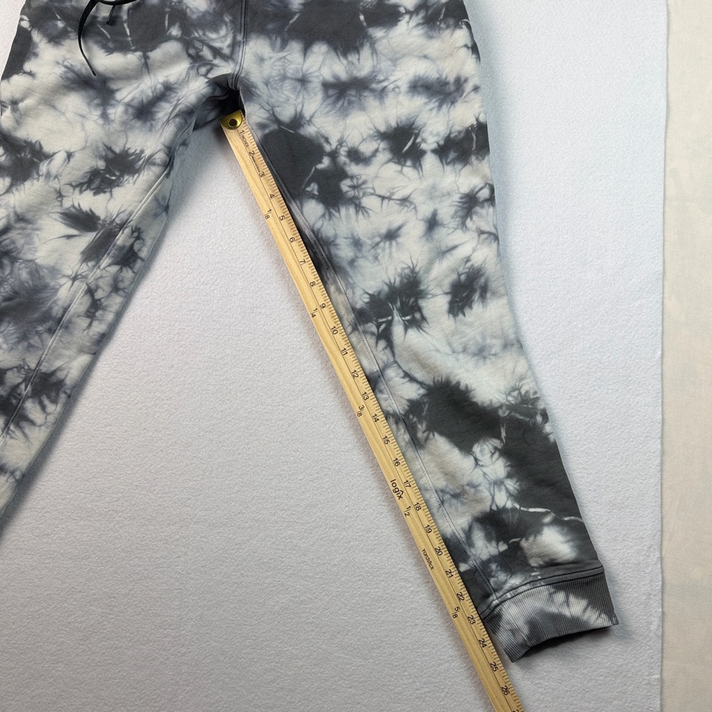 Lululemon Tie-Dye Jogger Pants — Women’s Size 8 - Picture 7 of 8